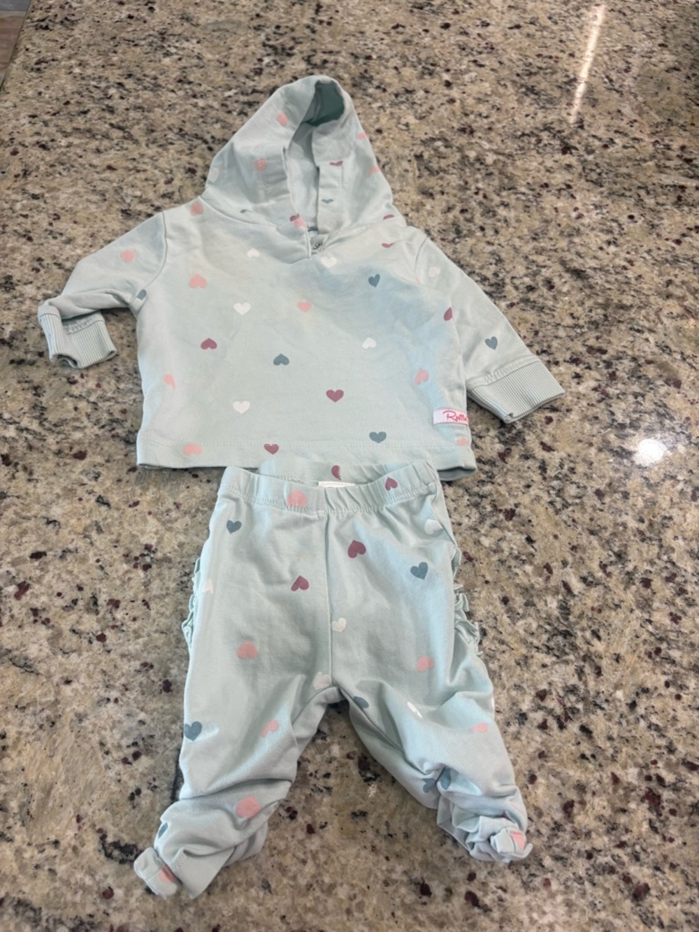 Ruffle Butts minty blue heart pattern 2 piece set 0-3 months fair/guc